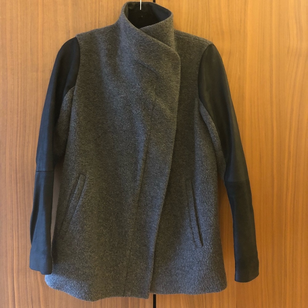 Theory XS cashmere/wool jacket w/ leather sleeves